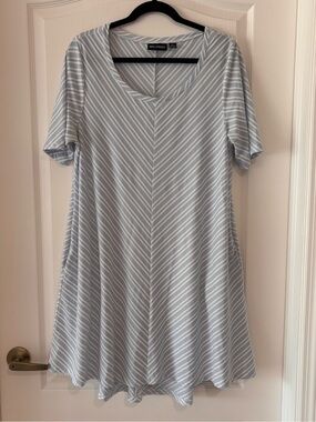 Nina Leonard short Sleeve Stripped Dress